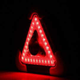 Elakadásjelző háromszög akkus reflektor lámpa akkumulátoros munkalámpa 
