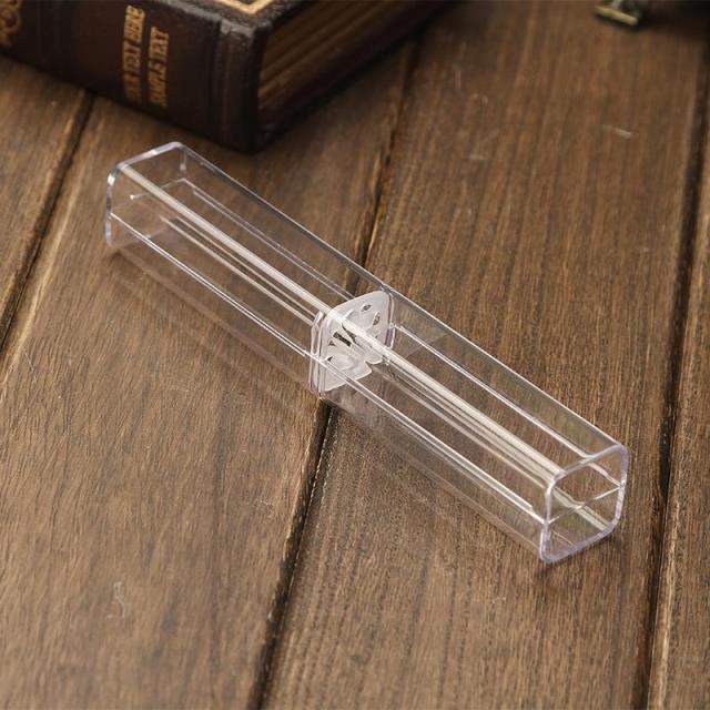 Átlátszó műanyag doboz tollakhoz